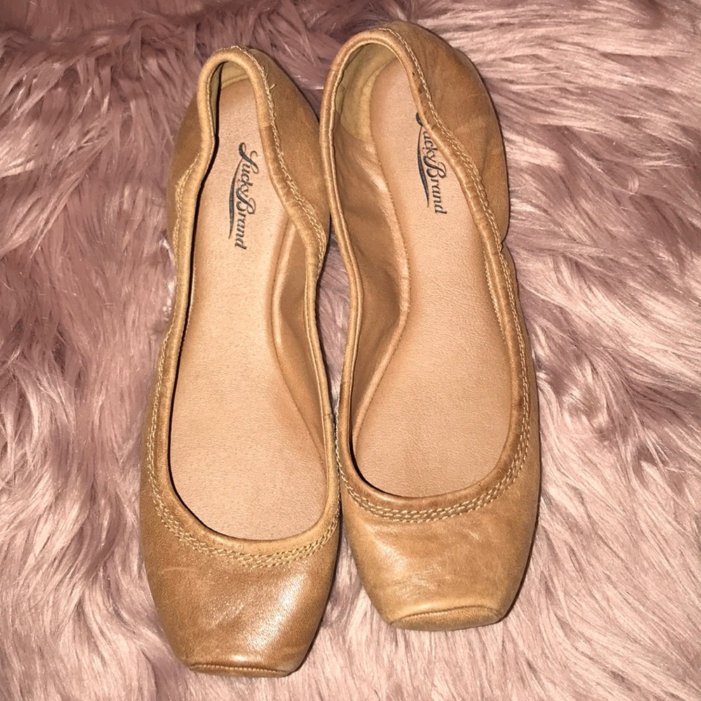Ballet flats